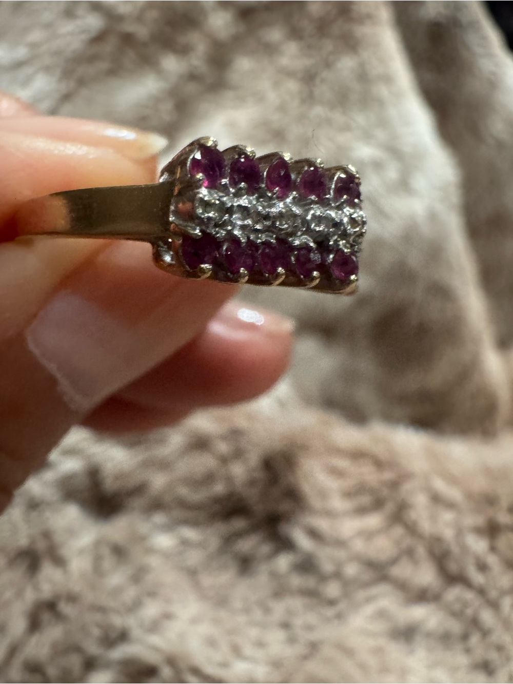 Vintage 10K Gold Ruby & Diamond Band Ring Size 7 Estate Fine Jewelry - Picture 4 of 13